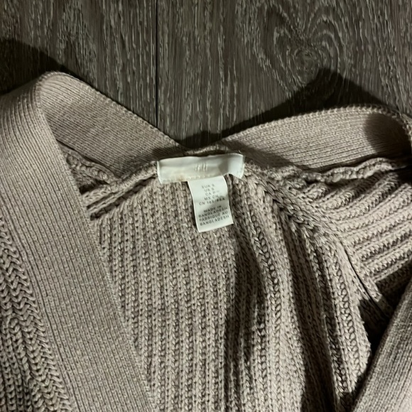 H&M brown button up sweater - Picture 2 of 2